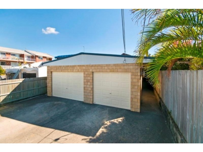 1/5 Fourteenth Avenue, Palm Beach QLD 4221