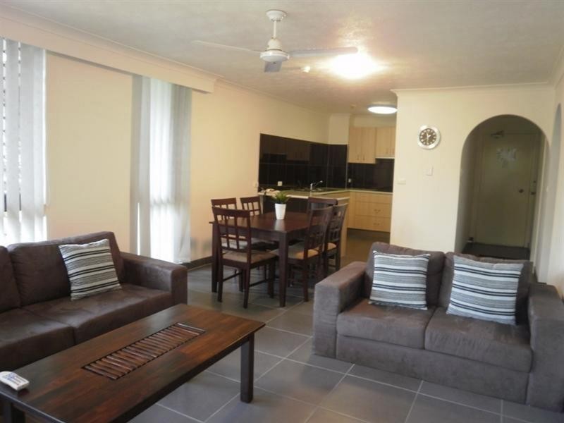 1/1111 Gold Coast Highway, Palm Beach QLD 4221