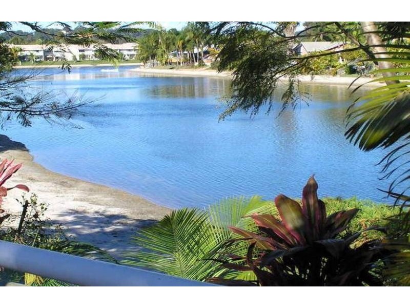 5 Waterdown Drive, Elanora QLD 4221