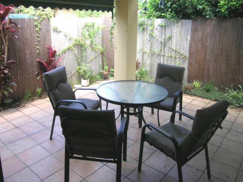 2/28 Tallebugera Drive, Palm Beach QLD 4221