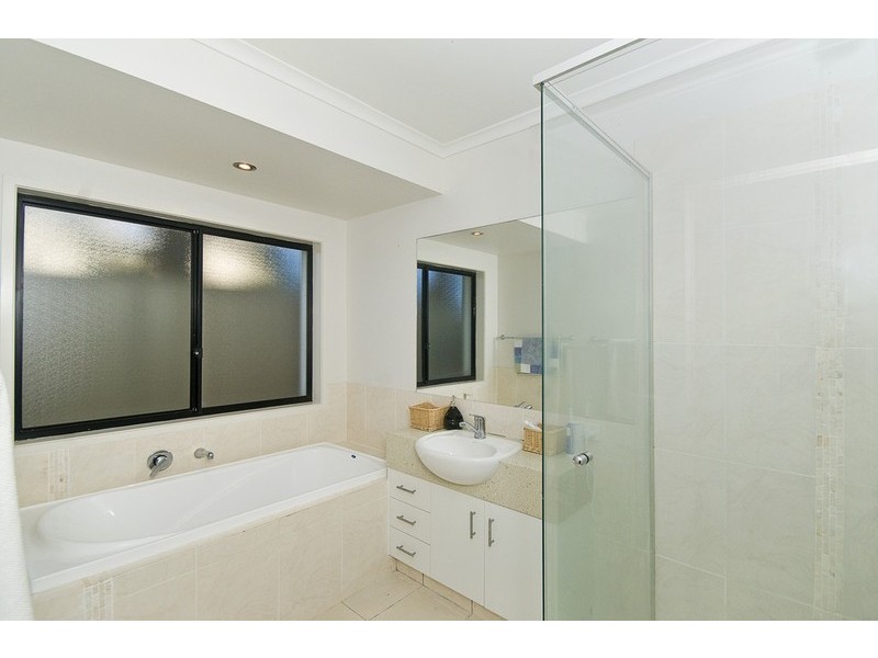 1/90 Leyte Avenue, Palm Beach QLD 4221