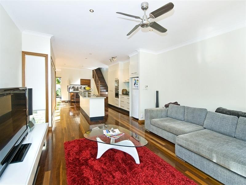 1/31 Third Avenue, Palm Beach QLD 4221