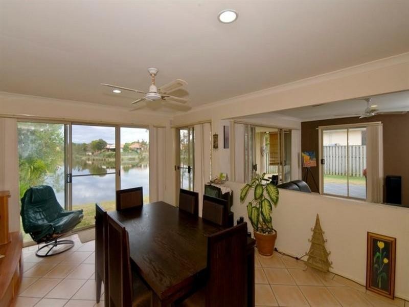 7 Gardendale Crescent, Burleigh Waters QLD 4220