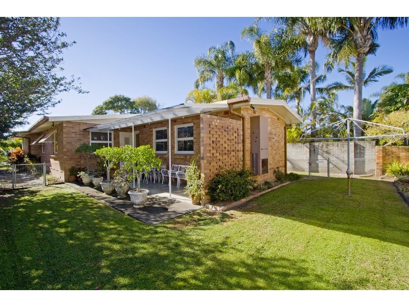 12 Morotai Avenue, Palm Beach QLD 4221