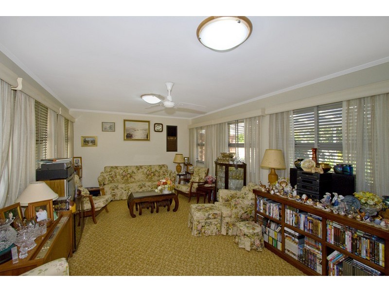 12 Morotai Avenue, Palm Beach QLD 4221