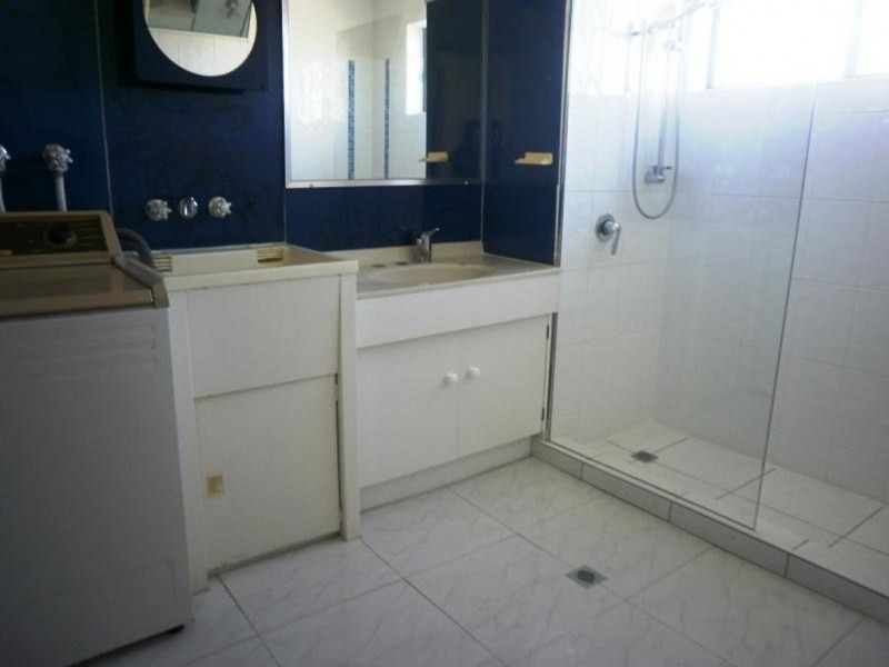 13/2 Twenty Eighth Avenue, Palm Beach QLD 4221