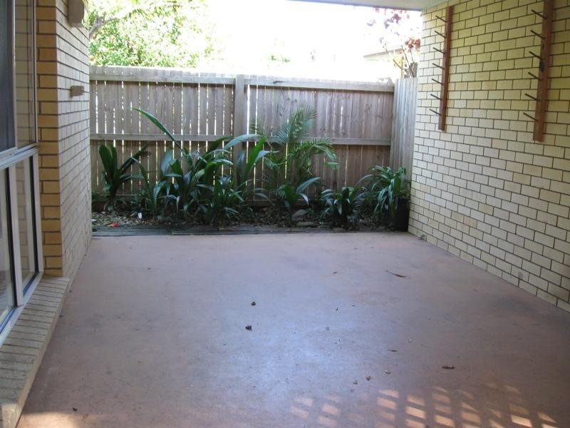 2/81 Leyte Avenue, Palm Beach QLD 4221