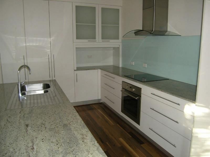 2/182 Cypress Terrace, Palm Beach QLD 4221