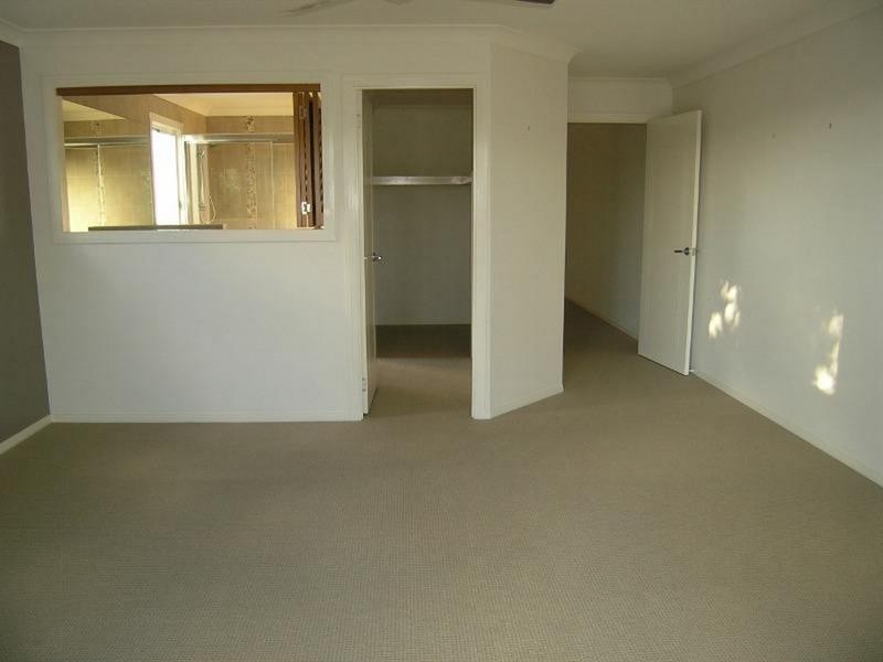 2/182 Cypress Terrace, Palm Beach QLD 4221