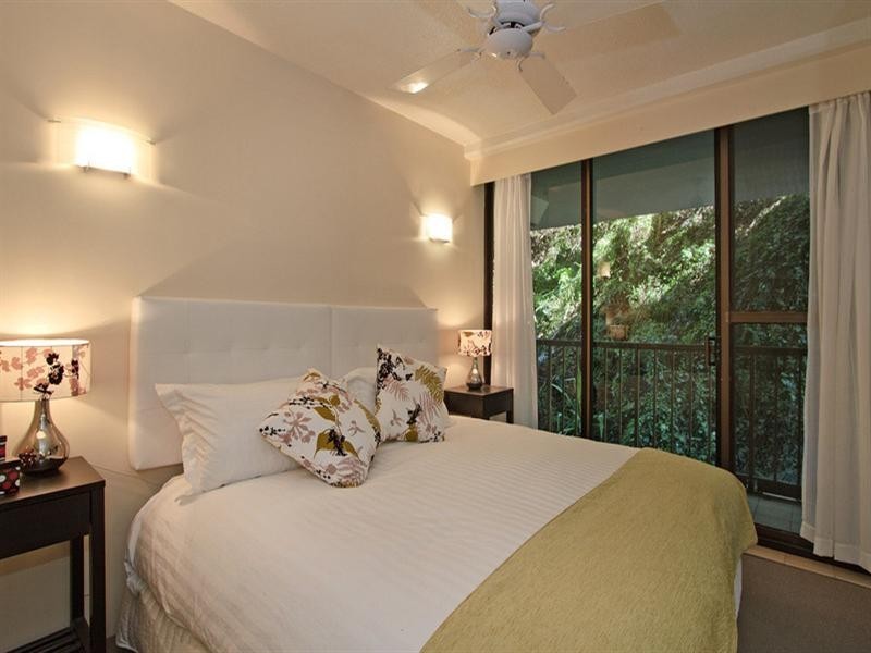 2c/828 Pacific Parade, Currumbin QLD 4223