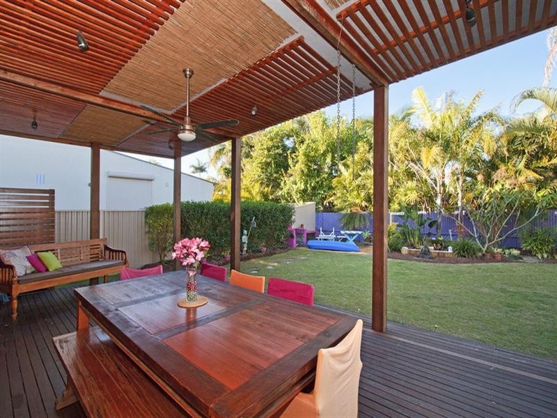 43 Parnki Parade, Palm Beach QLD 4221