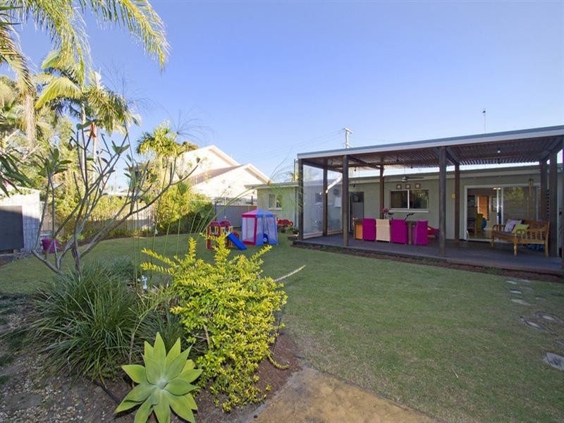 43 Parnki Parade, Palm Beach QLD 4221