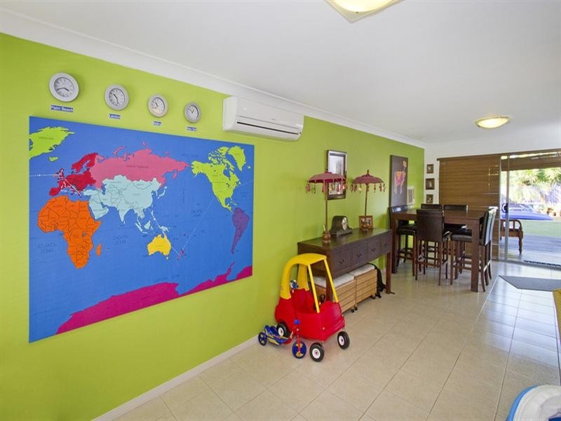 43 Parnki Parade, Palm Beach QLD 4221