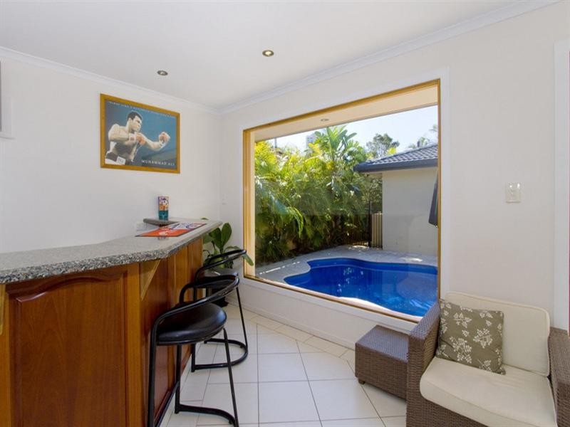 10 Eagle Avenue, Burleigh Waters QLD 4220