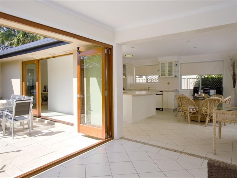 10 Eagle Avenue, Burleigh Waters QLD 4220