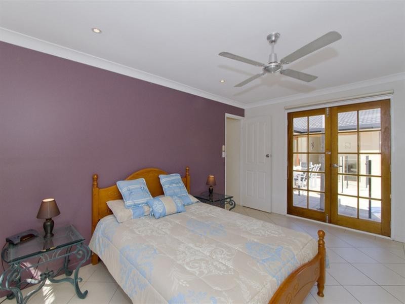 10 Eagle Avenue, Burleigh Waters QLD 4220