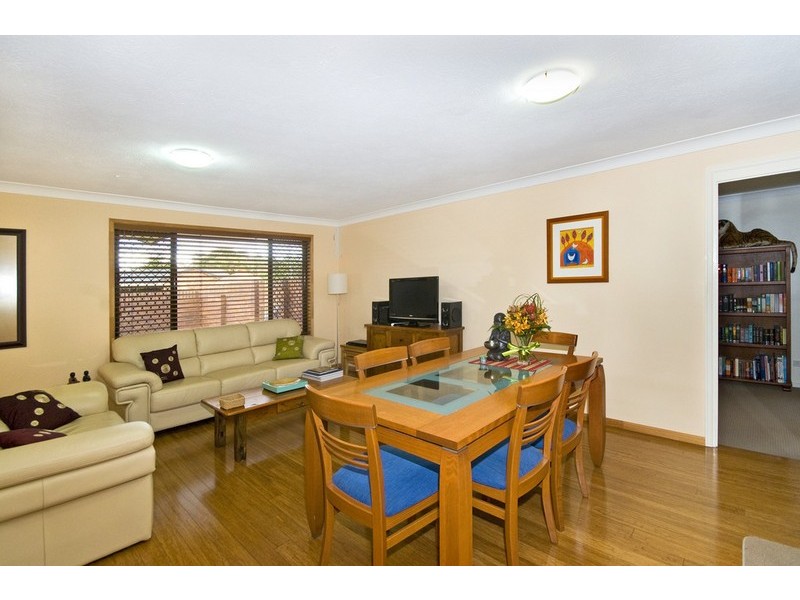 33 Avocado Street, Elanora QLD 4221