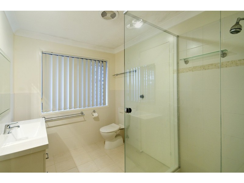 33 Avocado Street, Elanora QLD 4221