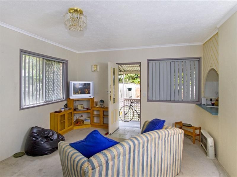 1/16 Thirteenth Avenue, Palm Beach QLD 4221