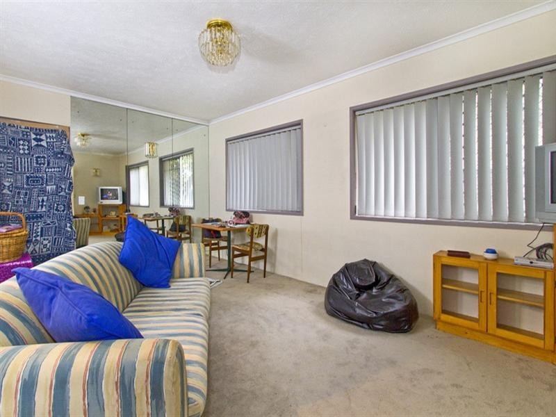 1/16 Thirteenth Avenue, Palm Beach QLD 4221