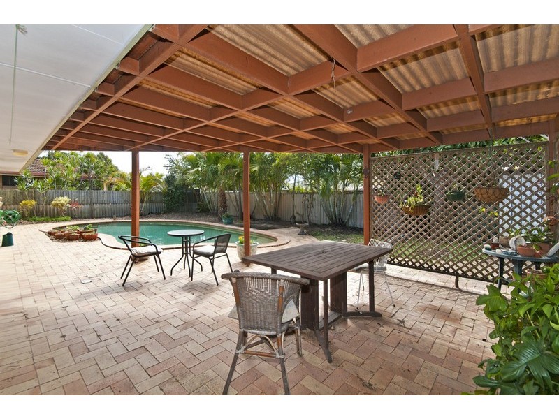 13 Sycamore Place, Palm Beach QLD 4221