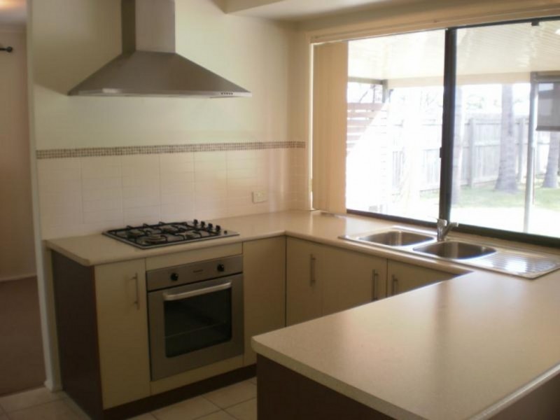 37 Seabrook Street, Elanora QLD 4221