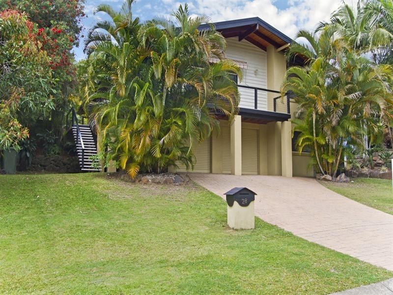 28 Kalamunda Close, Elanora QLD 4221