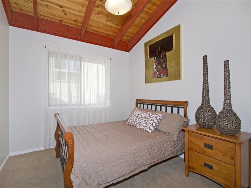 28 Kalamunda Close, Elanora QLD 4221