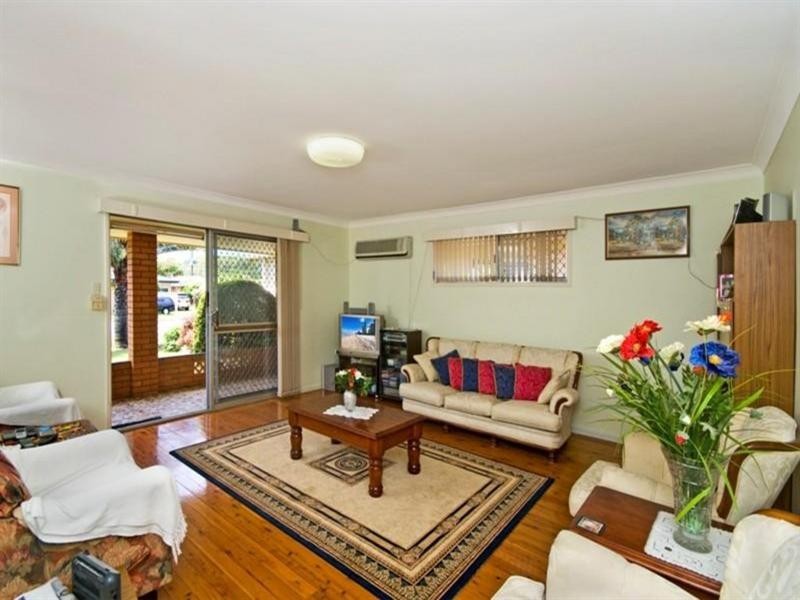 86 Leyte Avenue, Palm Beach QLD 4221