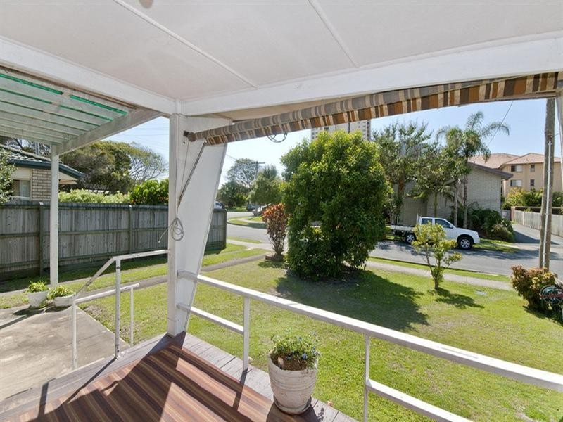 28 Molucca Avenue, Palm Beach QLD 4221