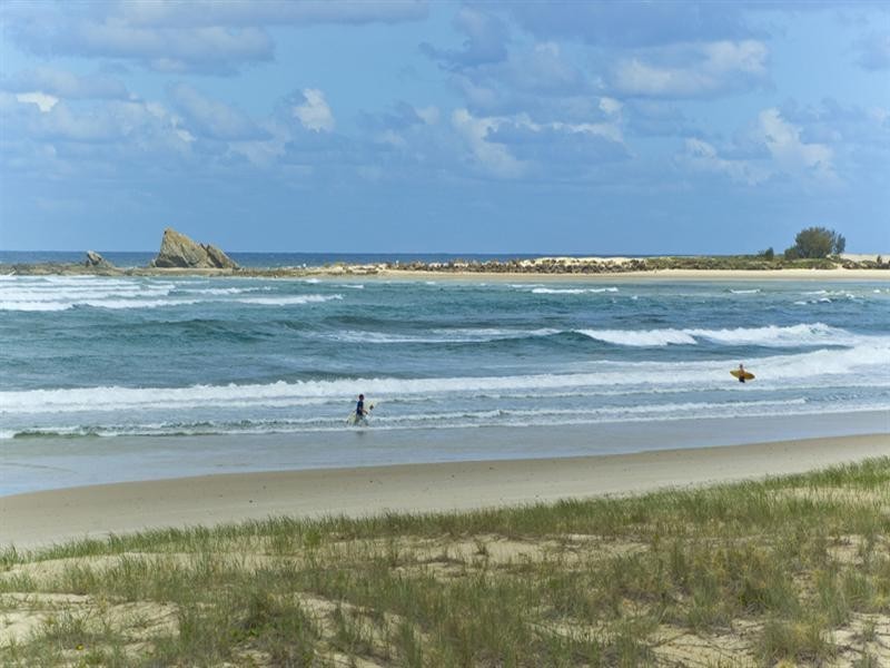 28 Molucca Avenue, Palm Beach QLD 4221