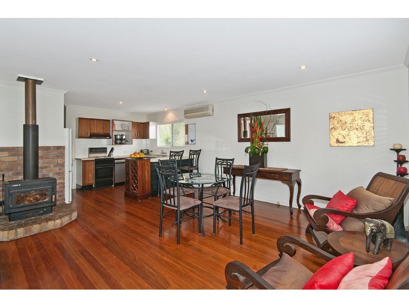 4 Chirn Lane, Labrador QLD 4215