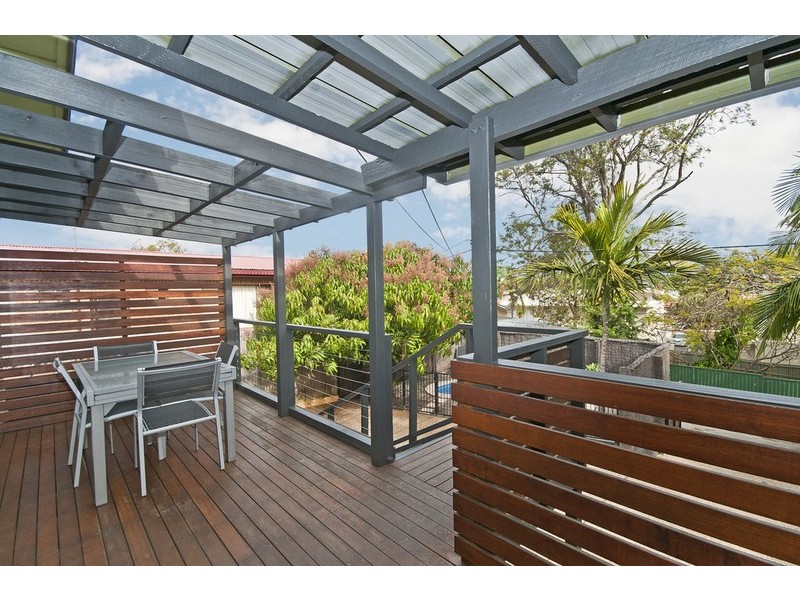 4 Chirn Lane, Labrador QLD 4215