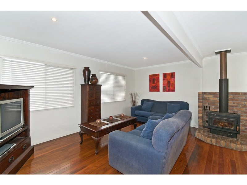 4 Chirn Lane, Labrador QLD 4215