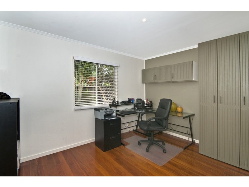 4 Chirn Lane, Labrador QLD 4215