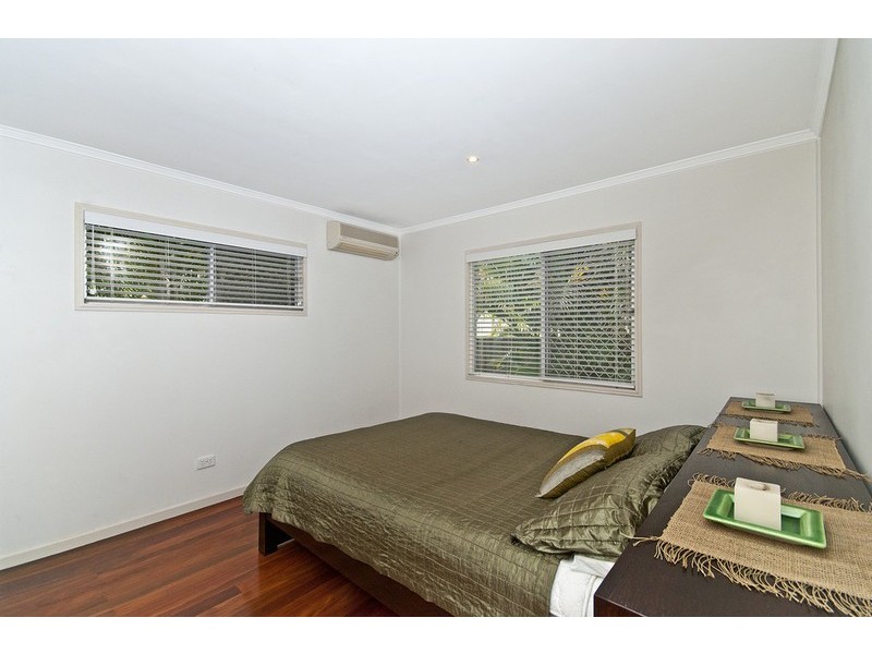 4 Chirn Lane, Labrador QLD 4215