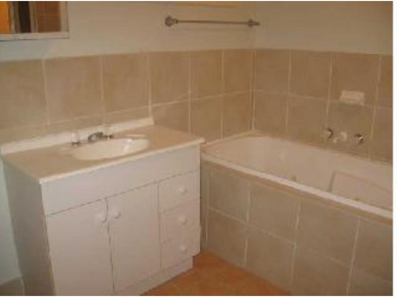 77 Leyte Avenue, Palm Beach QLD 4221