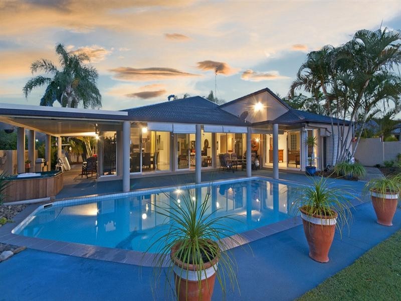 258 Nineteenth Avenue, Elanora QLD 4221