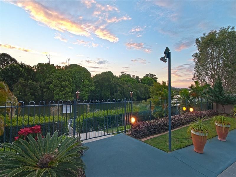 258 Nineteenth Avenue, Elanora QLD 4221
