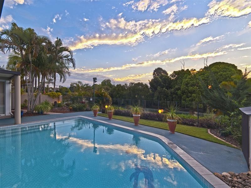 258 Nineteenth Avenue, Elanora QLD 4221