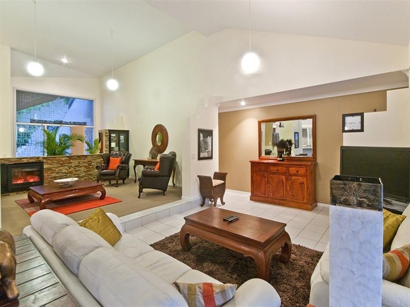 258 Nineteenth Avenue, Elanora QLD 4221