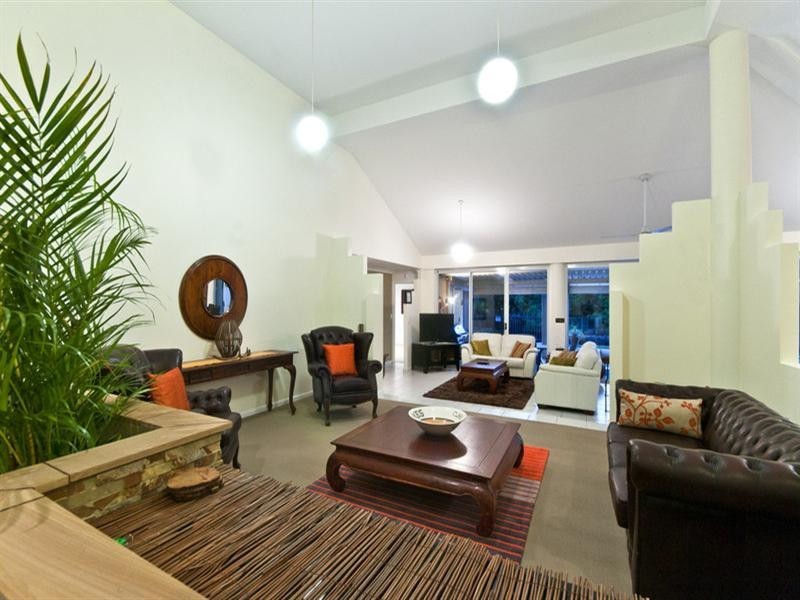 258 Nineteenth Avenue, Elanora QLD 4221