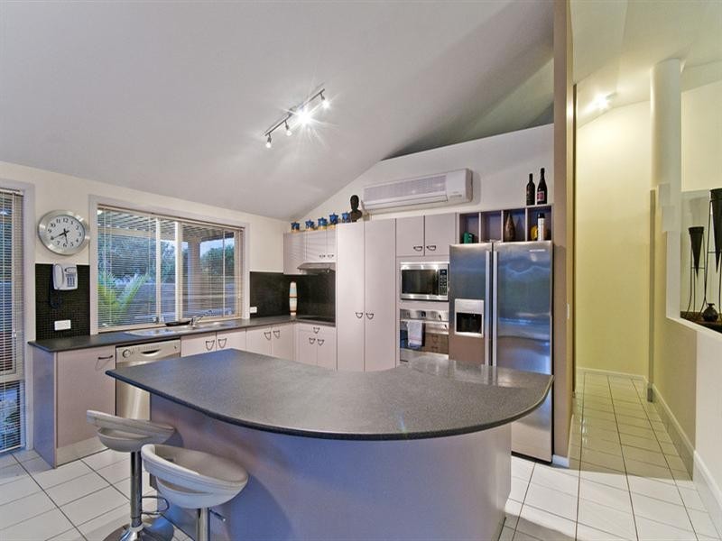 258 Nineteenth Avenue, Elanora QLD 4221