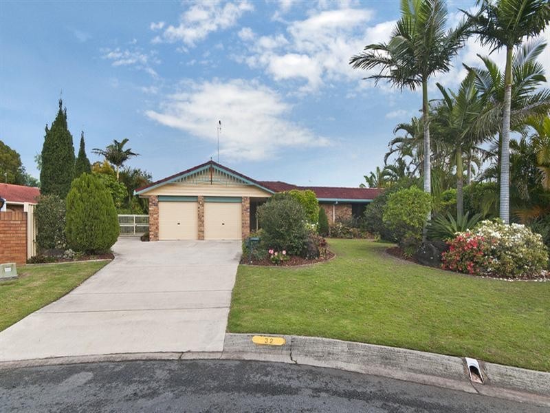 32 Almond Court, Elanora QLD 4221
