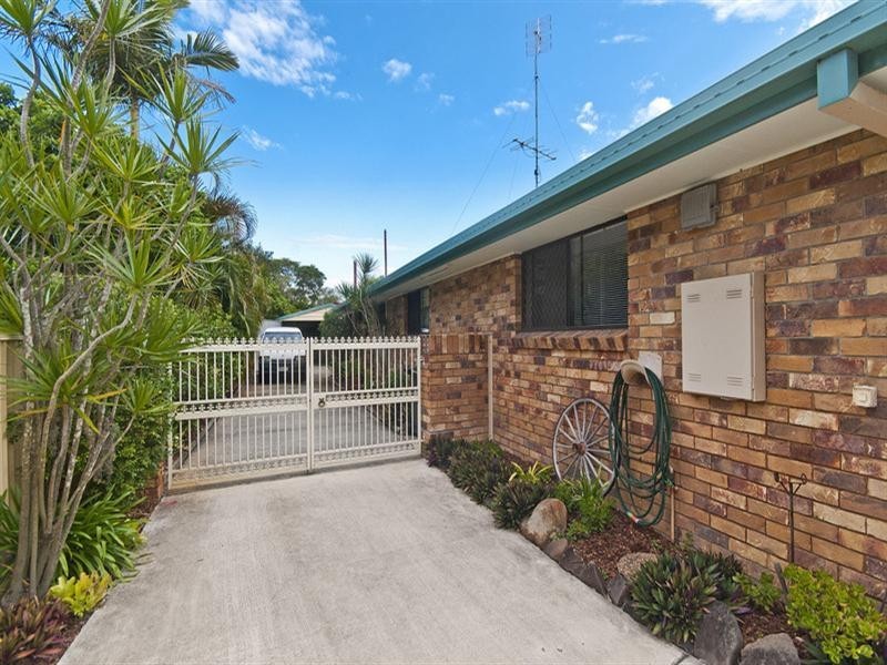 32 Almond Court, Elanora QLD 4221