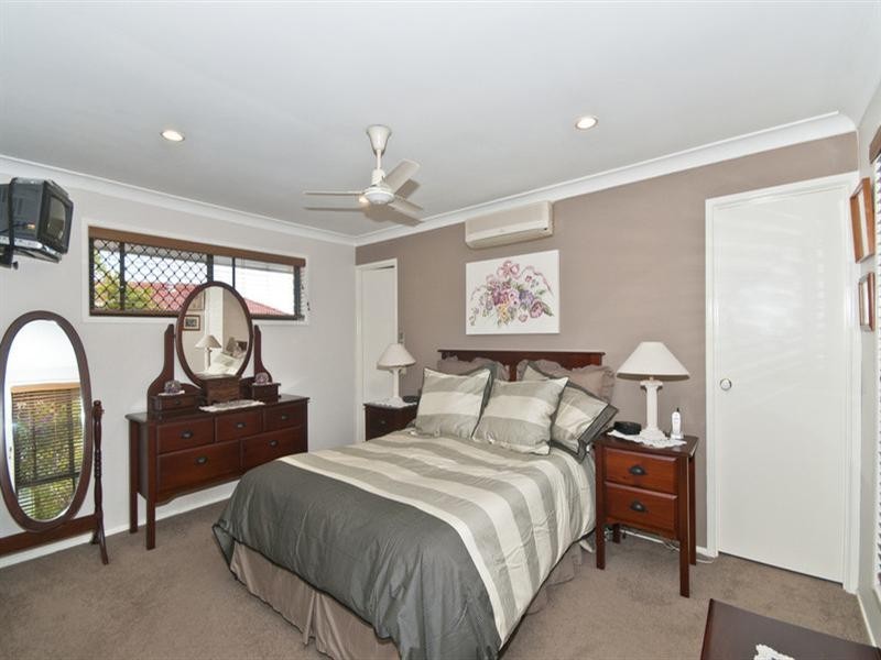 32 Almond Court, Elanora QLD 4221