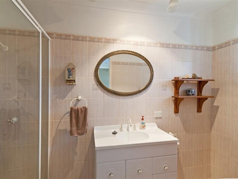 32 Almond Court, Elanora QLD 4221