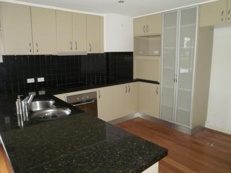 2/15 Thirteenth Avenue, Palm Beach QLD 4221