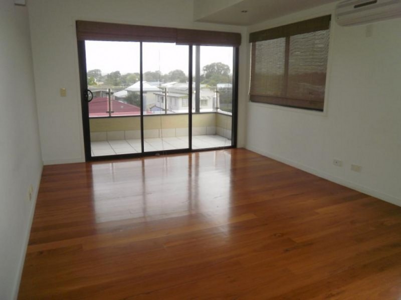 2/15 Thirteenth Avenue, Palm Beach QLD 4221