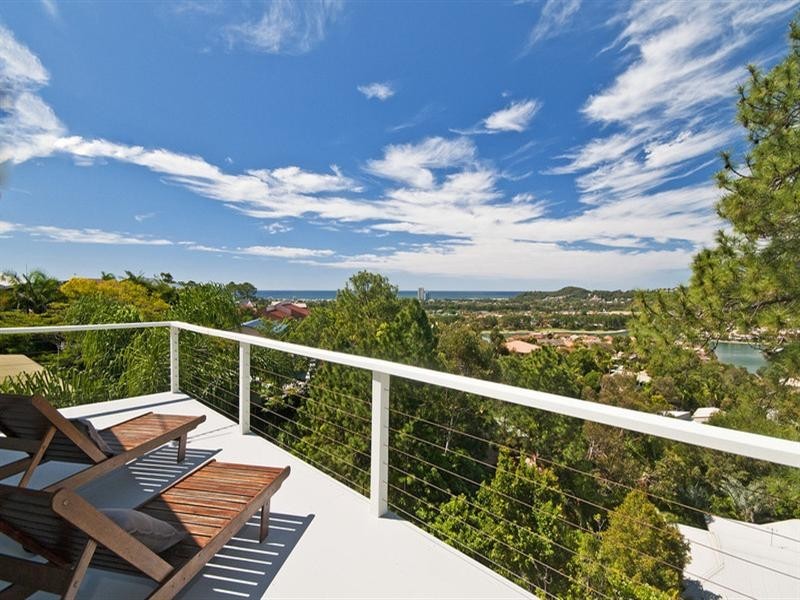 74 Doubleview Drive, Elanora QLD 4221